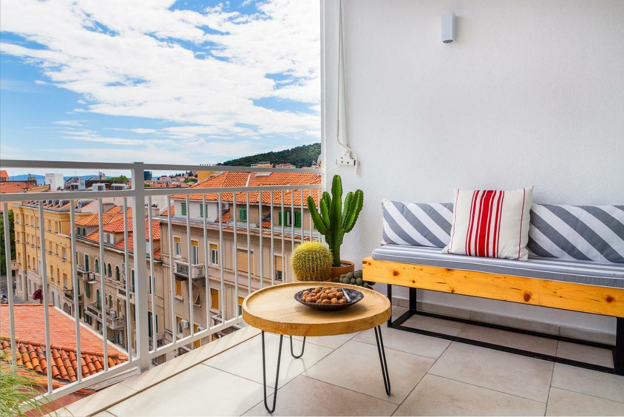 Ferienwohnung D'Art Penthouse Split Exterior foto